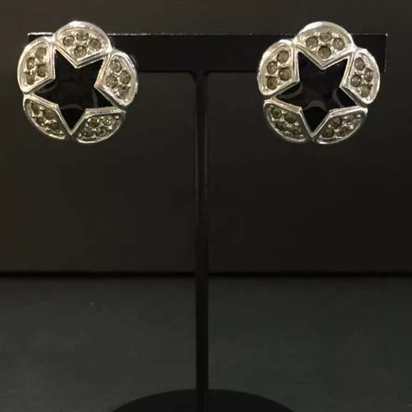Burberrys Vintage Silver Clip-On Earrings - Picture 1 of 6
